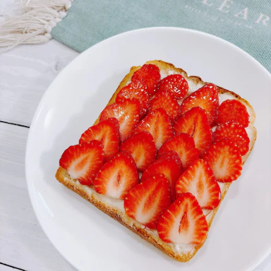 いちごのハニートースト｜いちごのハチミツレモンマリネ